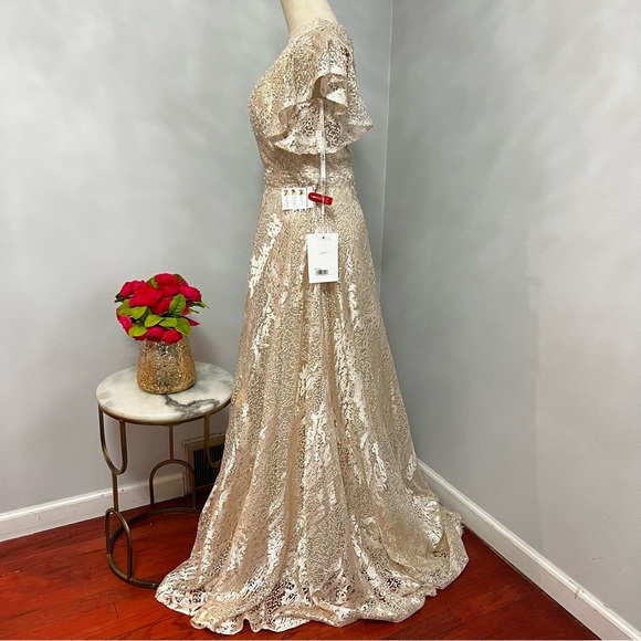 Mac Duggal Embroidered Flutter Ruffle Sleeve V-Neck Gown In Ivory & Nude New Tag - Picture 12 of 17